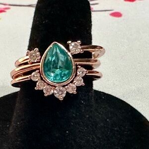 Fragrant Jewels Aqua Teardrop Trio Ring Set with Gold Band